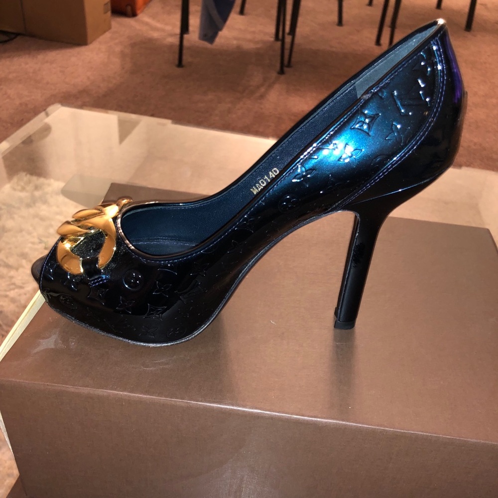 Louis Vuitton pumps - Picture 2 of 5